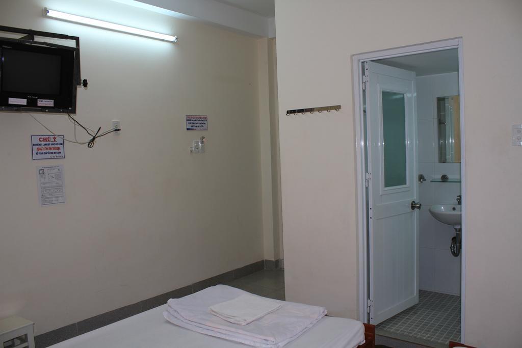 Ngoc Mai Guesthouse Buon Ma Thuot Ruang foto